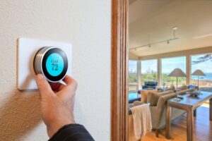 smart thermostats vs traditional thermostats