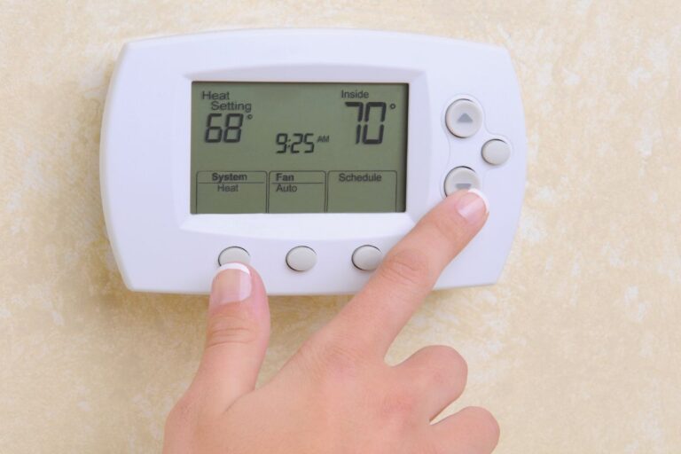 thermostat resetting itself